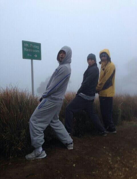IamKarenSilva12's tweet photo. Pssssttt!! Bawal po umihi dyan..@TherealMac45 @dylanababou @JayHelterbrand http://t.co/h8oJ2XjtrB