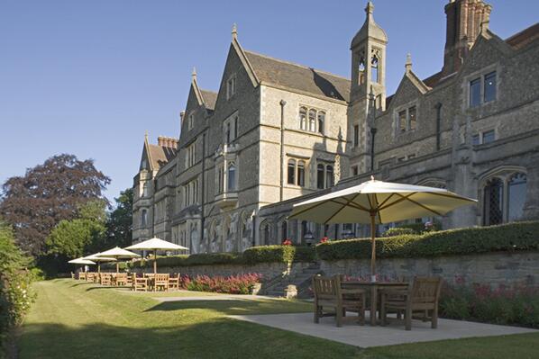 StreetLibraryUK's tweet image. #Surrey 4* Nutfield Priory Hotel and Spa. Enjoy dinner &amp;amp; wines with Aldo Zilli. Fri 7 March.
ukhotelnet.com/member_website…