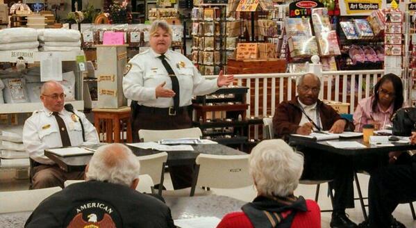 C_R_McC's tweet photo. “@PGSheriff_PIO: Lt. Bowers at Dist. II Coffee Club giving #PGSO Child Support Enforcement updates. http://t.co/cTuoKfwCw3” Way to go Mom!