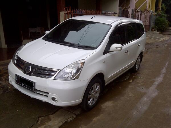 FS: Nissan Grand Livina Ultimate 2011 Automatic. More info 085697338799