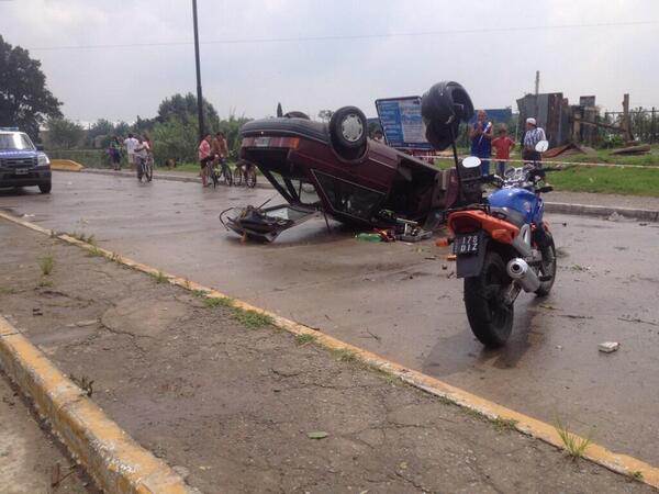 TORNADOS - HURACANES - CICLON - TIFÓN  - Página 4 BhAmoh_CUAAnMjy