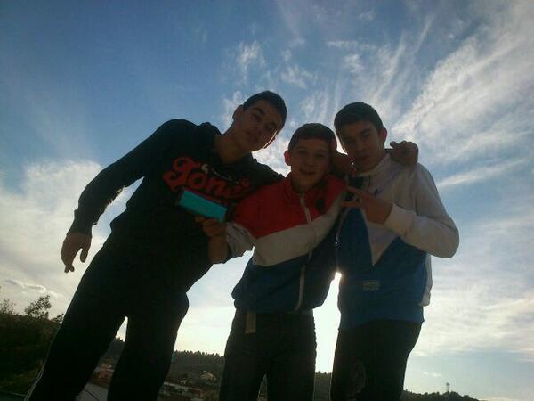 taviblb's tweet photo. Soyy daboll youu asecaas ajajja el ladann cn maciu y martin http://t.co/wbHzpsTBPP