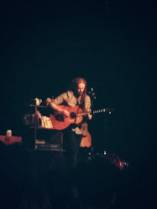 Emma_Marchant's tweet photo. @NewtonFaulkner caught you in action #o2acedemy #Birmingham #2014 #freakingamazing #guitarskills 🎶🎸😍 http://t.co/eMtTvuaWbD