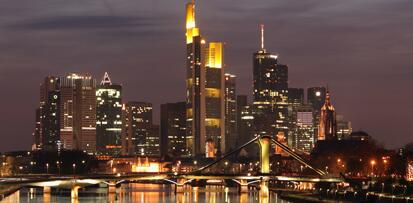TravelToLt's tweet photo. Frankfurtas pigiau! Tik 132LT į abi puses! http://t.co/rFJOoOKqMZ http://t.co/0WHtPNCICG