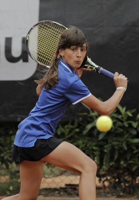LaLegionARG's tweet photo. En el ITF WC ARG 2, en Pilar, mañana hará su debut profesional María Lourdes Carlé, con 14 años. http://t.co/h3tGr3nrWA / by @marcos_z