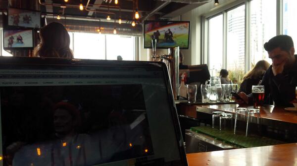 Brad_Gagnon's tweet photo. Working, streaming speedskating and of course watching hockey. All at a local establishment with @tmayoh &amp; @WillFarq. http://t.co/3iDhR97Z0N