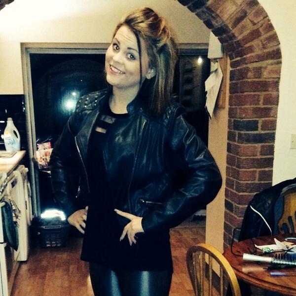 Holly_Ashdown's tweet photo. #crixxxxay http://t.co/LV4K2yG0Hn