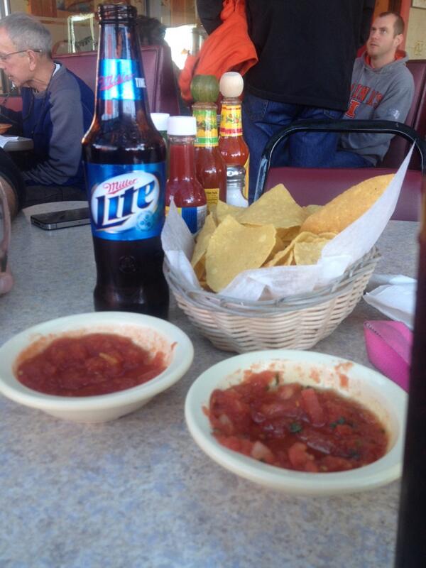 _karrod10's tweet photo. It's 5 o'clock somewhere right? @ccady32 http://t.co/ZnmDMVy8mv