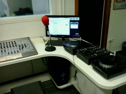 Factory107's tweet image. Empezamos a emitir! By @alvaritolozano