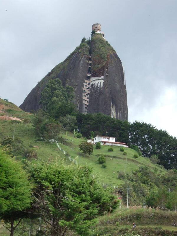 Fernandez07R's tweet photo. #felizsabadocolombiaquerida  #LoBuenoDeColombia es q Dios nos cuida. y nos da paisajes bellos.. @Pontifex_fr http://t.co/53UXDwOaMd