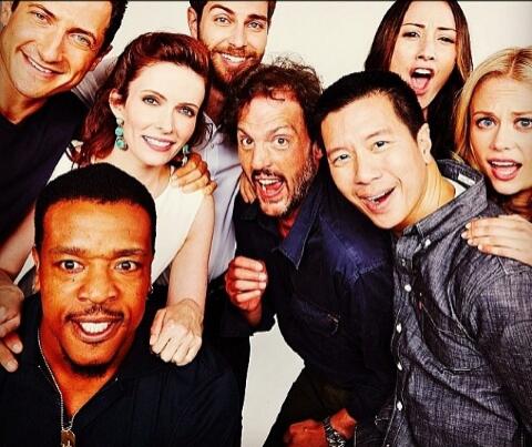 Isn't just a cast, it's a Family. ♥(não é apenas um cast, é uma família)