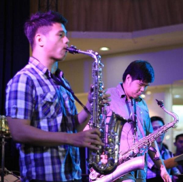 Dulu awal buat projek ini, ga ngerti kalo si @UbayIDOL8 jadi idol hahaha hope the best lah. Yoi g @BaruchJethroobe ?