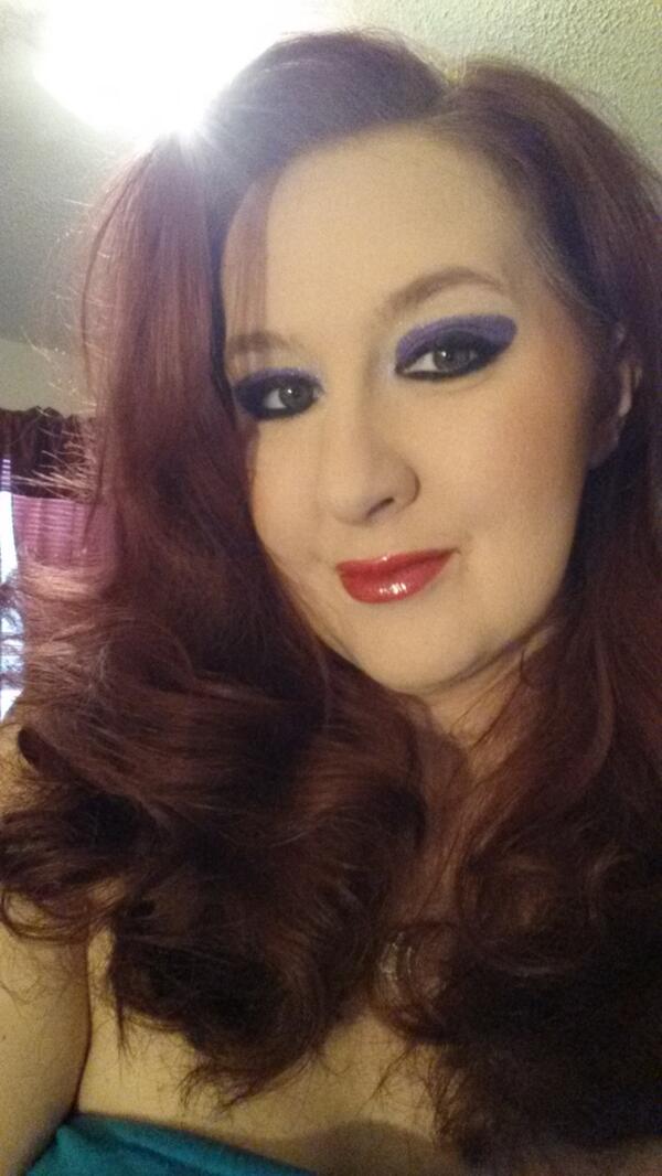 ladybossdanam's tweet photo. Todays pic....love my new eyeshadow &amp; lipgloss! So pretty! http://t.co/zQtWQMP2my