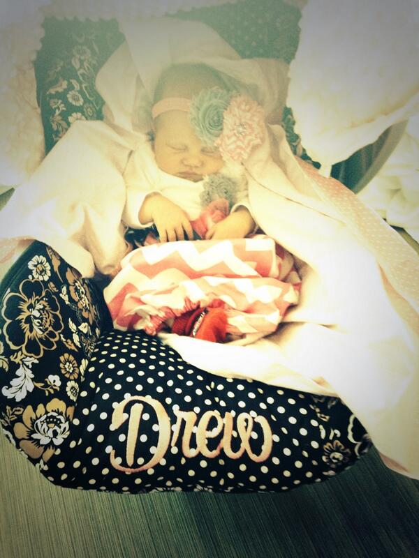 layne_grace7's tweet photo. Precious baby (: http://t.co/NkEJ9BMX40