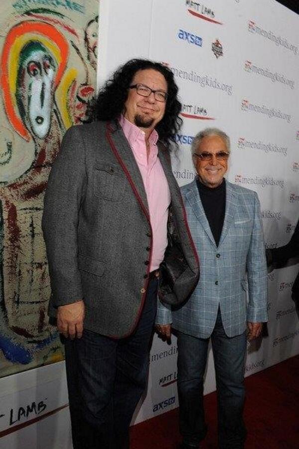 pennjillette's tweet photo. I can assure you that my hero, Tom Jones, is NOT a little guy.  I’m just really that fucking big.  Sorry. http://t.co/th7PLM6i2P