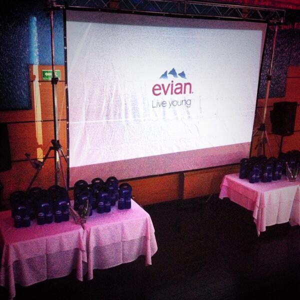 Colimpel's tweet photo. Evento #evian pesquera Jaramillo @evianwater #evianwater #liveyoung http://t.co/iywNJAvzw5