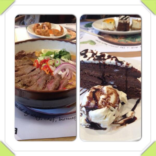 EventsExtra_'s tweet image. Just a little part of our group meeting today 🙊🍵🍤🍩🍮🍰
