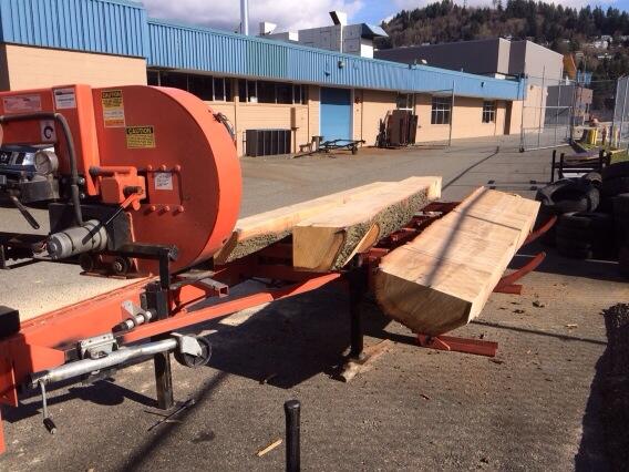 YaleWoodwork's tweet photo. Now I know why quarter sawn is so pricey! #hardwork #outsideallday http://t.co/2i1XtEo2u1