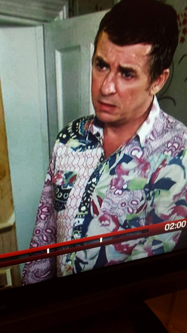 Jazzysaysohhiya's tweet image. What is happening? !!!! #funkyshirt #enders