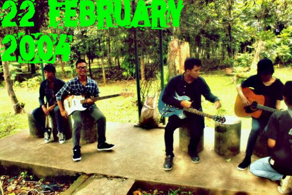 Cc <a href="/jaya_sn/">Jaya SN</a> <a href="/dimashadityo/">Dimas Hadityo</a> <a href="/IwanPurwanto25/">Iwan</a> <a href="/AdeAkbarFirdaus/">A.A.F</a>: Happy anniversary ALIENEXIST 10th <a href="/tomypanca/">Tomy Panca Nugrah</a> <a href="/bondanndwid/">Bondan Dwidjan</a>