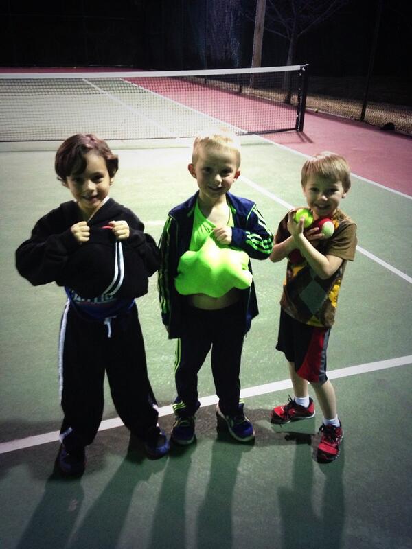 fayartennis's tweet photo. #FayettevilleTennis has the best ball boys! #tennis http://t.co/Sr7IKivC81