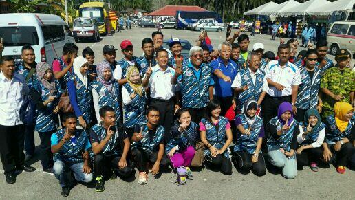 datoabdulhadi's tweet photo. Khidmat Komuniti bersama BSKN di Kg Sawah PD @HishammuddinH2O @NoorEhsanuddin @parliewalla360 @cecilia5426 @syafikns http://t.co/18spzLPPOs