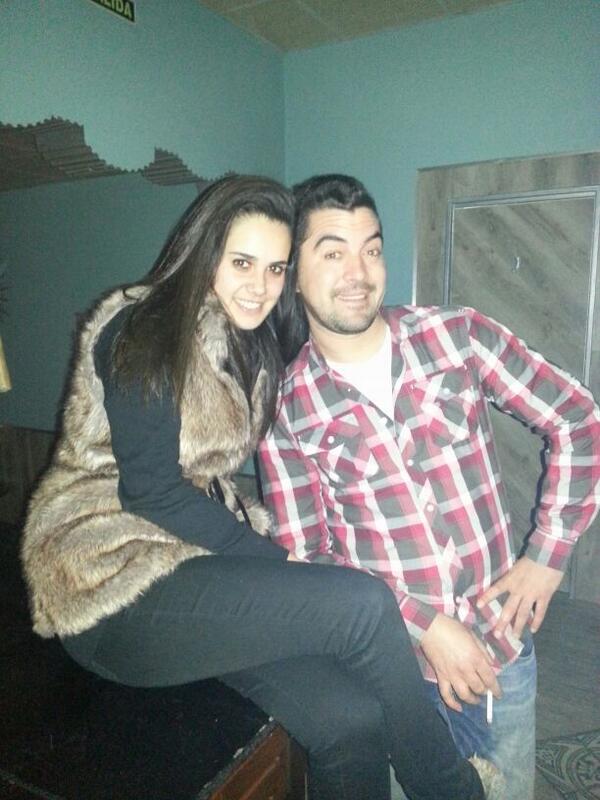 mariamoguer90's tweet photo. Salir y encontrarme con este personaje¡¡¡ Jajaja @AntonioSantosIn Los narcos me vigilan @juncancer28 MUERTEEE¡¡Jajaja http://t.co/7RQYRHfiUL