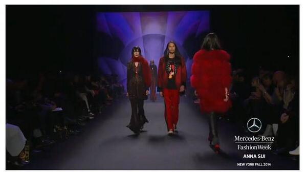 OliphantStudio's tweet photo. We painted this gorgeous #OliphantBackdrop for @annasui #mbfw #MBFWM14 runway show. #oliphantstudio #backdrops gorge http://t.co/xkDlX2u4ns