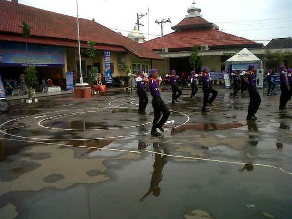 Gerakan Nasional Pelopor Keselamatan Berlalu Lintas dg lomba Senam Lantas tk. SMA / MA Se-Kab. Jpr di Polres Jepara