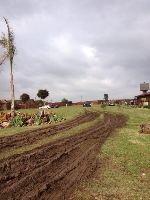 bridge_bolton's tweet image. @chevroletsa Finding New Roads into the Vosloorus playing field. @OneWorldFutbol #dreamfieldsproject
