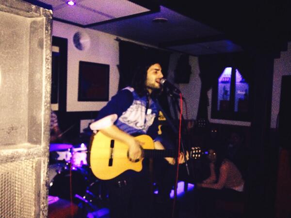pituka20's tweet photo. @SergioLabandon que buen concierto de sergio labandon http://t.co/fyYbYkP4rh