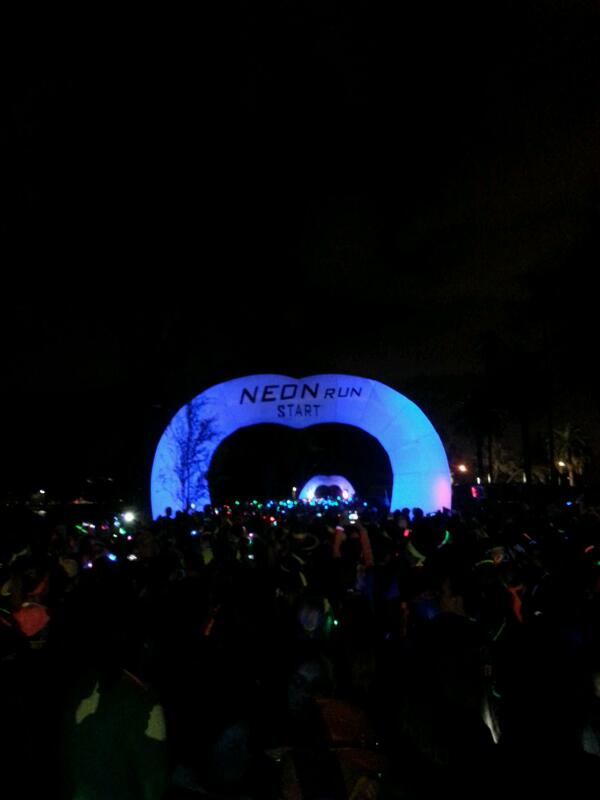 RonaldPurtle85's tweet photo. Neon Run with @nickaitken31 #lightupthenight #madfun http://t.co/6oOe6r5VNK