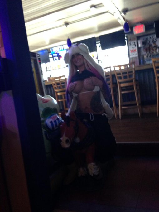 Getting hype for the Polar Bear Plunge!!! #jerseyshorelove #polarbear #friends #drinks @effiedaniels<a href="/tag/jerseyshorelove"class="tags">#jerseyshorelove</a><a href="/tag/friends"class="tags"><span>#friends</span></a><a href="/tag/drinks"class="tags"><span>#drinks</span></a><a href="/tag/polarbear"class="tags"><span>#polarbear</span></a>