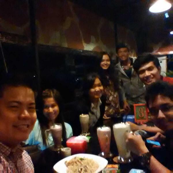 armand2703's tweet photo. @reyabisika @daniswaraaaaa @YobelTimotius @mcutelie @ruthgracias http://t.co/iM6zoVVZhF