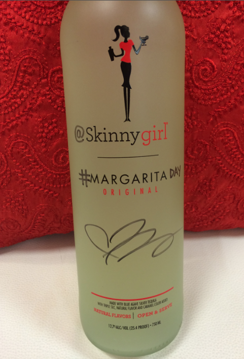 Bethenny's tweet photo. From the original @Skinnygirl to all my girls. I love you. Have a @Skinnygirl Margarita &amp; celebrate #MargaritaDay!!!! http://t.co/DnWozgh4Gn