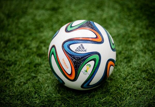 MotivacionesF's tweet photo. RT Si amas al fútbol. http://t.co/Clzdj0viPd