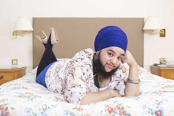 NationLifeStyle's tweet photo. Beauty with a beard: Woman feels sexier with beard http://t.co/Q0fiiVguH3 http://t.co/GTFYOvdXUA