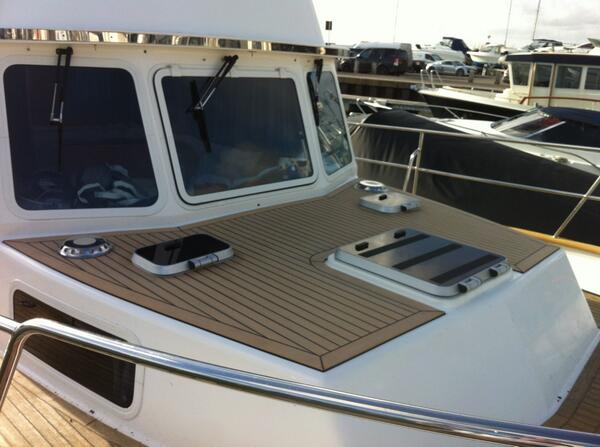 Great weather for installing on a Corvette 320 <a href="/SalternsMarina/">Salterns Marina</a>