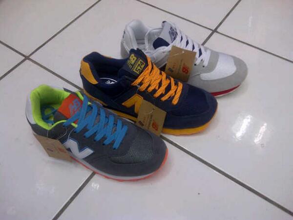 Wts > NB 574 woman. Ready sz 37 masing2 1pair only. More info 081807814323 . Pin by request. :)