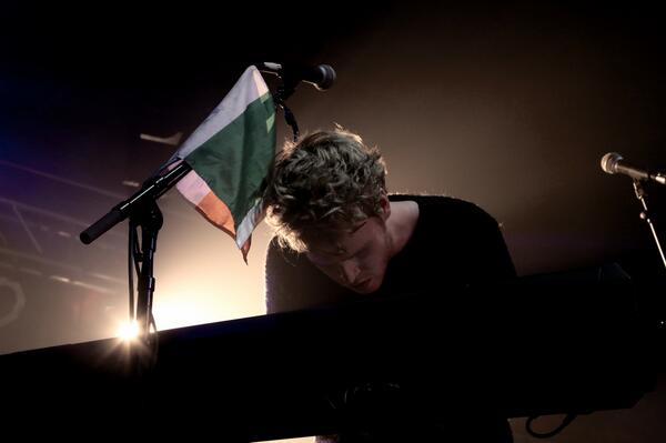Kodaline's tweet photo. So there was some Irish in the crowd last night in Dallas! http://t.co/4drRjuKmsu