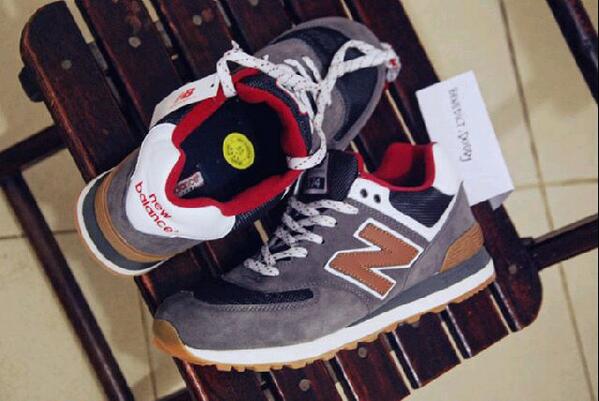 Wts> NB574"canteen pack" sz43 only.made in vietnam. More info 081807814323 :)