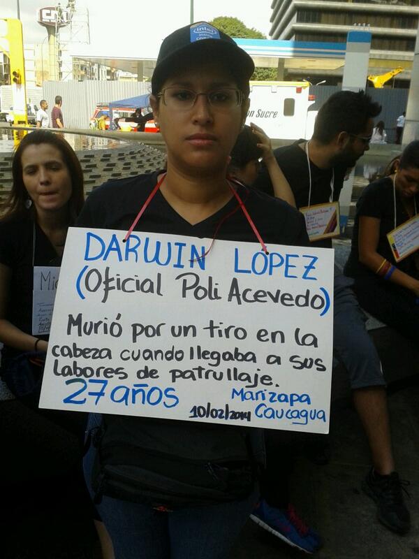 gilmarbastardo's tweet image. Hoy fui la voz de Darwin Lopez, en protesta pacifica por muertes violentas en #Venezuela #AMiMeImporta #Paz