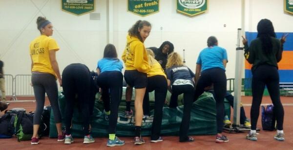 brynndalin_'s tweet image. Woodbridge girls got 2nd in the region! #trackbutts @TrackButts