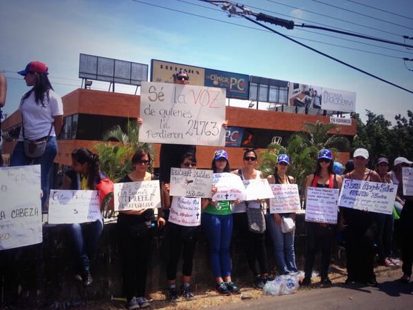 nayruska's tweet image. #AMiMeImporta @Victador