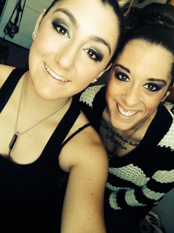 arrdotcom's tweet image. so ready to kill it at the friggin mall 😊 #bunheads #teamslickback