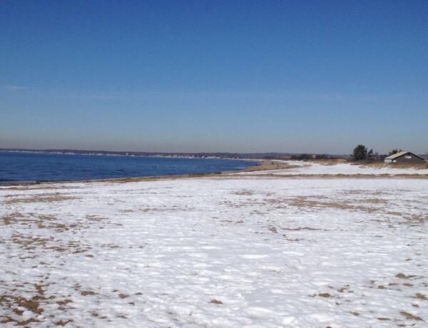 OctagonCoach's tweet image. #mixedmessage. #snow #beach