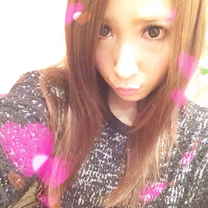 新年やし、&larr;w アイコンかーーーえよっ('&forall;`)♡  最新版w おひさありちゅん♡(&acute;&epsilon;｀ ) http://t.co/dRSaVJipjm<a href="/tag/%E3%81%9C%E3%82%93%E3%81%A3%E3%81%9C%E3%82%93%E6%80%9D%E3%81%84%E3%81%A4%E3%81%8B%E3%82%93"class="tags"><span>#ぜんっぜん思いつかん</span></a><a href="/tag/%E4%BD%95%E3%82%84%E3%82%8D%E3%81%8B"class="tags"><span>#何やろか</span></a><a href="/tag/%E3%81%B8%E3%82%8B%E3%81%B7%E3%81%BF%E3%83%BC"class="tags"><span>#へるぷみー</span></a>