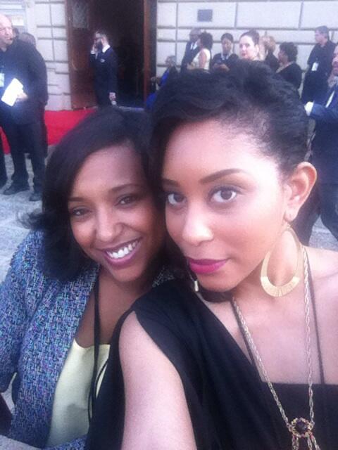 TheLadyPhenom's tweet photo. Love @mrslayla ❤️ #ImageAwards #RedCarpet #WorkButNotReally http://t.co/pQXxXB63xh