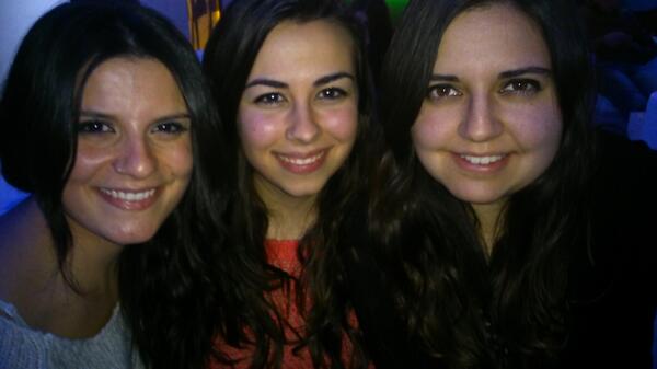 Araceliareh's tweet photo. Fiestuki inesperada y genial con dos de las personitas mas adorables que conozco!! Lovee @ArleneRuizMatne @AnaCrVera http://t.co/WNq3IIo8te