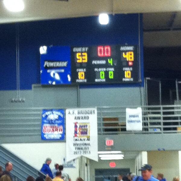 NGBasketball's tweet photo. HUSKIES WIN! ☝️☝️☝️ http://t.co/wZgEAR9c11